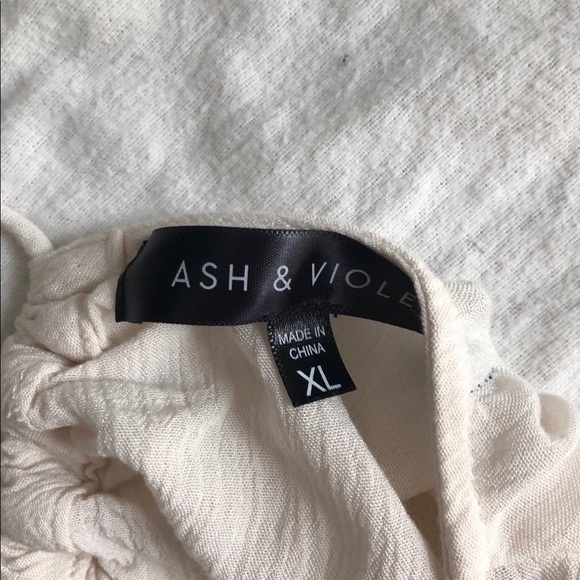 Flowy too - Picture 2 of 2